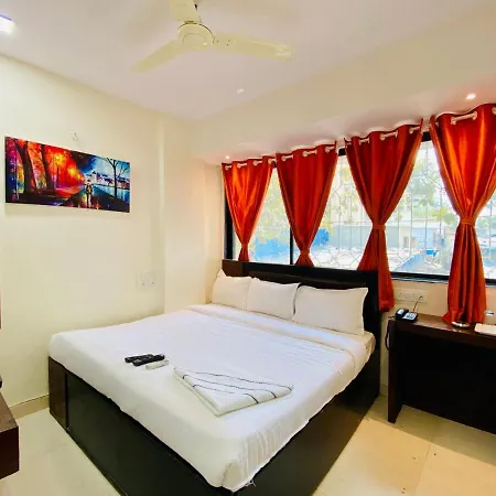 Deluxe Inn - Near Kokilaben Dhirubhai Ambani Hospital-3